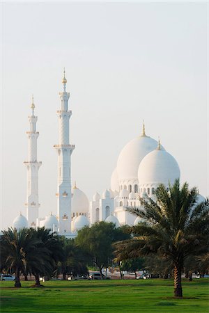 simsearch:841-05794910,k - Sheikh Zayed Grand Mosque, Abu Dhabi, United Arab Emirates, Middle East Foto de stock - Con derechos protegidos, Código: 841-07653228