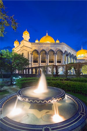 simsearch:841-05846473,k - Jame'asr Hassanal Bolkiah Mosque, Bandar Seri Begawan, Brunei, Borneo, Southeast Asia, Asia Foto de stock - Con derechos protegidos, Código: 841-07653220