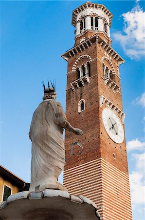 famous clock - Torre dei Lamberti, Madonna Verona statue, Piazza delle Erbe, Verona, UNESCO World Heritage Site, Veneto, Italy, Europe Stock Photo - Rights-Managed, Code: 841-07653246