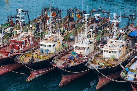 fleet - View over the harbour and fishing fleet of Busan, South Korea, Asia Foto de stock - Con derechos protegidos, Código: 841-07653417