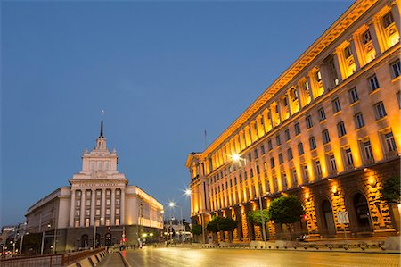 presidential palace - Presidential Palace, Ploshtad Nezavisimost, former Communist Party Head Quarters, Sofia, Bulgaria, Europe Photographie de stock - Rights-Managed, Code: 841-07673307