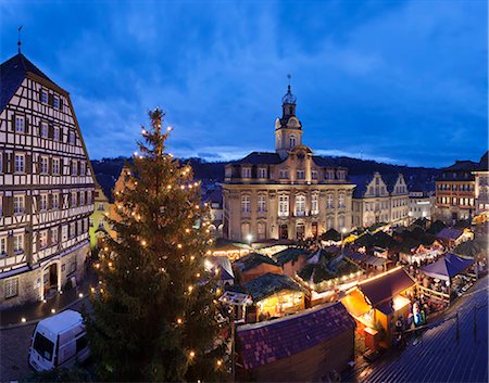 Christmas fair, town hall, market place, Schwaebisch Hall, Hohenlohe, Baden Wurttemberg, Germany Stock Photo - Rights-Managed, Code: 841-07673342