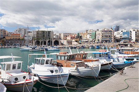 View from Venetian harbour, Iraklion (Heraklion) (Iraklio), Crete, Greek Islands, Greece, Europe Fotografie stock - Rights-Managed, Codice: 841-07781963