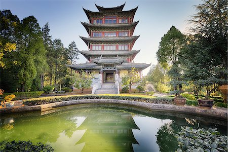 Pavilion of Everlasting Clarity with emerald pool, Lijiang, Yunnan, China, Asia Foto de stock - Con derechos protegidos, Código: 841-07782134