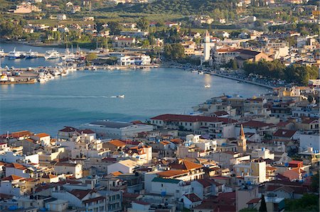 simsearch:841-08421156,k - View over rooftops to the picturesque harbour, Zakynthos Town, Zakynthos (Zante) (Zakinthos), Ionian Islands, Greek Islands, Greece, Europe Fotografie stock - Rights-Managed, Codice: 841-07782179
