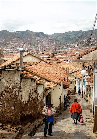 simsearch:841-07782368,k - Street scene in San Blas neighbourhood with a view over the rooftops of Cuzco, UNESCO World Heritage Site, Peru, South America Stock Photo - Rights-Managed, Code: 841-07782367