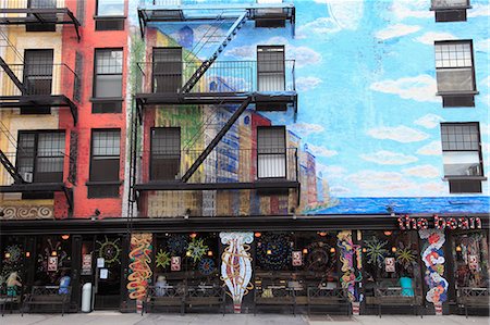 Apartment Building and coffee shop, East Village, Manhattan, New York City, United States of America, North America Foto de stock - Con derechos protegidos, Código: 841-07782659