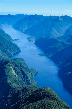 Aerial of a huge fjord in Fiordland National Park, UNESCO World Heritage Site, South Island, New Zealand, Pacific Photographie de stock - Rights-Managed, Code: 841-07782666