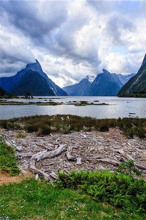 Dramatic clouds in Milford Sound, Fiordland National Park, UNESCO World Heritage Site, South Island, New Zealand, Pacific Stock Photo - Rights-Managed, Code: 841-07782708