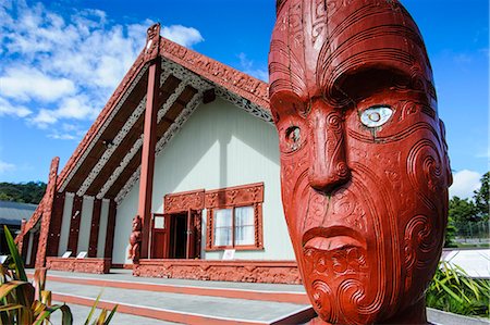 places in north island - Traditional wood carved mask in the Te Puia Maori Cultural Center, Rotorura, North Island, New Zealand, Pacific Stock Photo - Rights-Managed, Code: 841-07782730