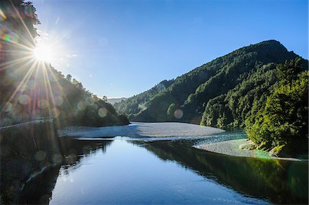 Beautiful Buller River in the Bulller Gorge, along the road from Westport to Reefton, South Island, New Zealand, Pacific Foto de stock - Con derechos protegidos, Código: 841-07782818