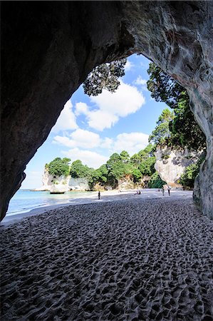 Cave as an entrance to the beautiful Cathedral Cove, Coromandel, North Island, New Zealand, Pacific Foto de stock - Con derechos protegidos, Código: 841-07782830