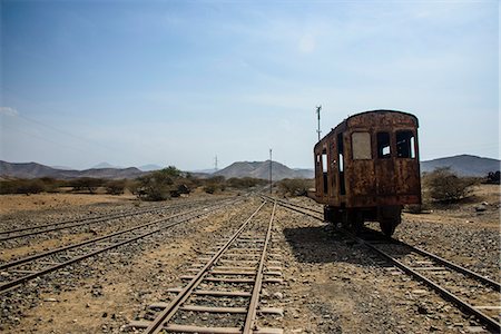schienenweg - Old coaches of the Italian railway from Massawa to Asmara, Eritrea, Africa Stockbilder - Lizenzpflichtiges, Bildnummer: 841-07782911