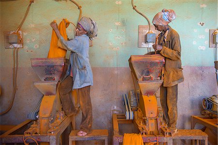 eritrea photography - Women working in a Berbere red pepper spice factory at the Medebar market, Asmara, capital of Eritrea, Africa Stock Photo - Rights-Managed, Code: 841-07782938