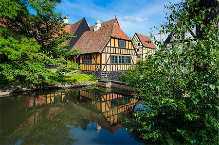 Little pond in the Old Town, Den Gamle By, open air museum in Aarhus, Denmark, Scandinavia, Europe Stock Photo - Rights-Managed, Code: 841-07782975