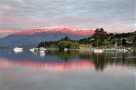simsearch:841-03674180,k - Sunrise over Lake Wanaka, Wanaka, Otago, South Island, New Zealand, Pacific Stock Photo - Rights-Managed, Code: 841-07783038