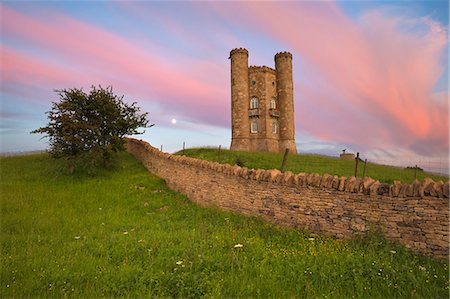 simsearch:841-03517124,k - Broadway Tower at dusk, Broadway, Worcestershire, England, United Kingdom, Europe Stock Photo - Rights-Managed, Code: 841-07783100