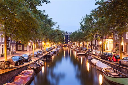 Reguliersgracht Canal at night in the historic centre of Amsterdam, UNESCO World Heritage Site, Amsterdam, The Netherlands, Europe Photographie de stock - Rights-Managed, Code: 841-07783183