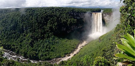 Panoramic view of Kaieteur Falls, Guyana, South America Stock Photo - Rights-Managed, Code: 841-07783201