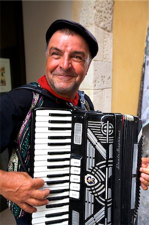 Street accordionist, Ortygia, Syracuse, Sicily, Italy, Europe Foto de stock - Con derechos protegidos, Código: 841-07801499