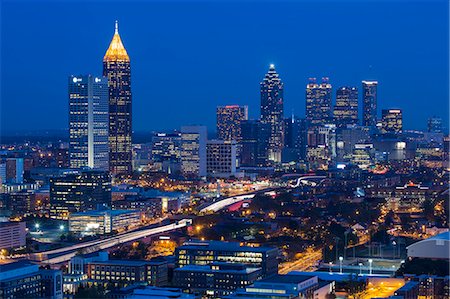Elevated view over Interstate 85 passing the Atlanta skyline, Atlanta, Georgia, United States of America, North America Stock Photo - Rights-Managed, Code: 841-07801593