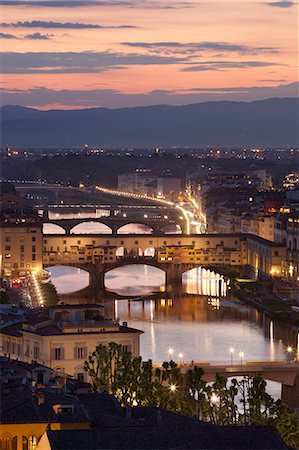 simsearch:859-07495372,k - Sunset view over Florence and the Ponte Vecchio from Piazza Michelangelo, Florence, UNESCO World Heritage Site, Tuscany, Italy, Europe Stock Photo - Rights-Managed, Code: 841-07801611