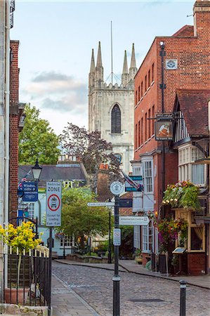 The Guildhall area with cafes, tearooms and tourist shops, Windsor, Berkshire, England, United Kingdom, Europe Foto de stock - Con derechos protegidos, Código: 841-07813705