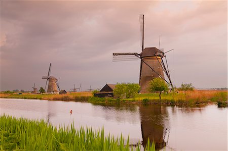 Historic windmills at Kinderdijk, UNESCO World Heritage Site, South Holland, Netherlands, Europe Photographie de stock - Rights-Managed, Code: 841-07813746