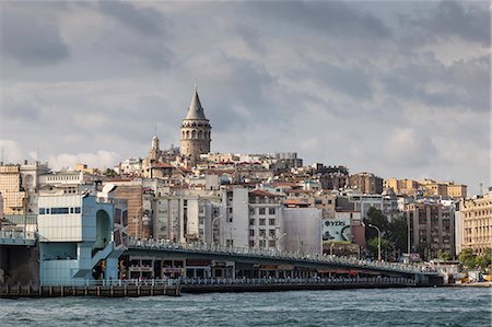 Galata Bridge across the Golden Horn, Beyoglu District, Istanbul, Turkey, Eurasia Photographie de stock - Rights-Managed, Code: 841-07813781