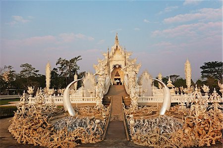 simsearch:841-03062566,k - The White Temple (Wat Rong Khun), Ban Rong Khun, Chiang Mai, Thailand, Southeast Asia, Asia Foto de stock - Con derechos protegidos, Código: 841-07813826