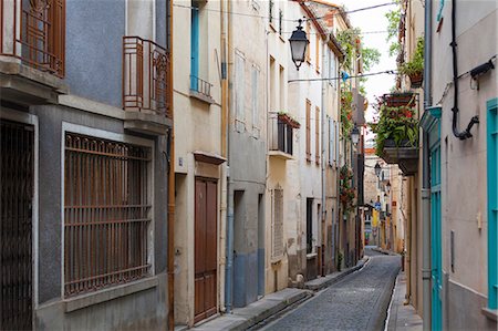 simsearch:841-08357485,k - Old town streets, Ceret, Vallespir region, Pyrenees, France, Europe Stock Photo - Rights-Managed, Code: 841-07913639