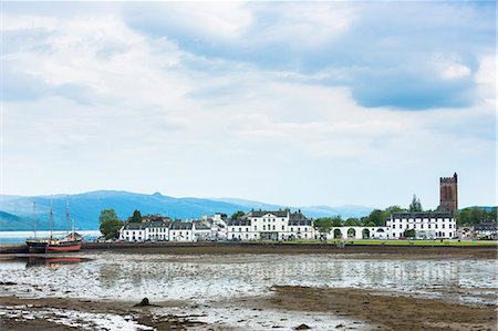 simsearch:841-07913720,k - Inveraray with the Argyll Hotel in Mid Argyll at low tide in the Loch Fine estuary, Argyll and Bute region, Scotland, United Kingdom, Europe Photographie de stock - Rights-Managed, Code: 841-07913703