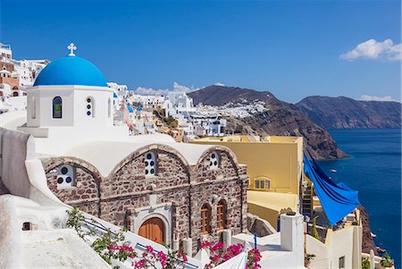 Greek church of St. Nicholas with blue dome, Oia, Santorini (Thira), Cyclades Islands, Greek Islands, Greece, Europe Photographie de stock - Rights-Managed, Code: 841-07913784