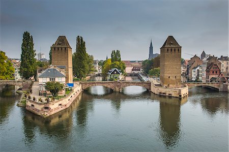 Ponts Couverts, UNESCO World Heritage Site, Ill River, Strasbourg, Alsace, France, Europe Foto de stock - Con derechos protegidos, Código: 841-07913944