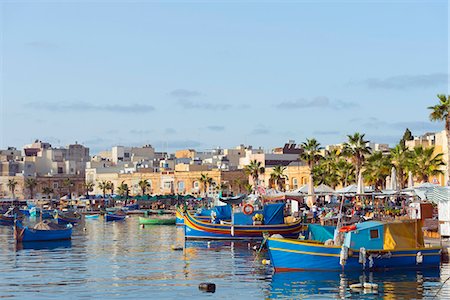 simsearch:841-06616825,k - Colourful fishing boats (dghajsa), Marsaxlokk Harbour, Malta, Mediterranean, Europe Photographie de stock - Rights-Managed, Code: 841-08031406