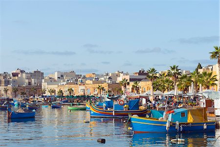 simsearch:841-08211703,k - Colourful fishing boats (dghajsa), Marsaxlokk Harbour, Malta, Mediterranean, Europe Photographie de stock - Rights-Managed, Code: 841-08031406