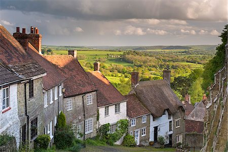 simsearch:841-08031454,k - Picturesque Gold Hill in Shaftesbury in spring, Dorset, England, United Kingdom, Europe Stock Photo - Rights-Managed, Code: 841-08031488