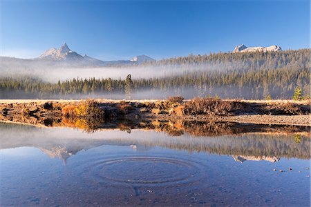 simsearch:6119-07781156,k - Unicorn and Cathedral Peaks reflected in the Tuolumne River, Tuolumne Meadows, Yosemite National Park, UNESCO World Heritage Site, California, United States of America, North America Foto de stock - Con derechos protegidos, Código: 841-08031519