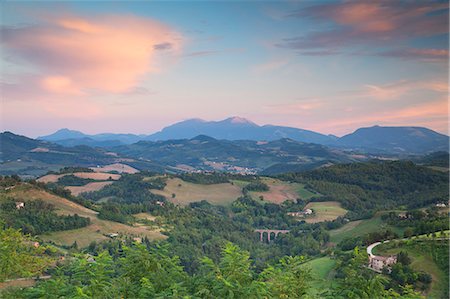 Countryside around Urbino, Le Marche, Italy, Europe Stock Photo - Rights-Managed, Code: 841-08031529