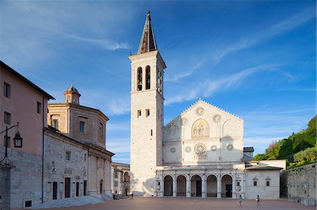 simsearch:841-08031537,k - Duomo (Cathedral) in Piazza del Duomo, Spoleto, Umbria, Italy, Europe Foto de stock - Con derechos protegidos, Código: 841-08031535