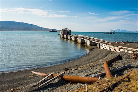 simsearch:841-08059615,k - Wooden pier of the old Russian coalmine in Colesbukta, Svalbard, Arctic, Norway, Scandinavia, Europe Photographie de stock - Rights-Managed, Code: 841-08031584