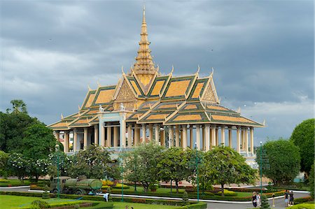 real people - Moonlight Pavilion, Royal Palace, Phnom Penh, Cambodia, Indochina, Southeast Asia, Asia Foto de stock - Con derechos protegidos, Código: 841-08031600