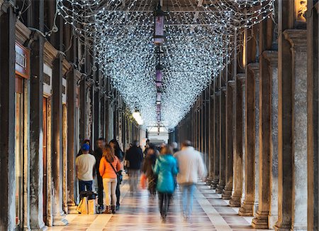 store night exterior - Christmas decorations, St. Marks Square, San Marco, Venice, UNESCO World Heritage Site, Veneto, Italy, Europe Stock Photo - Rights-Managed, Code: 841-08059438