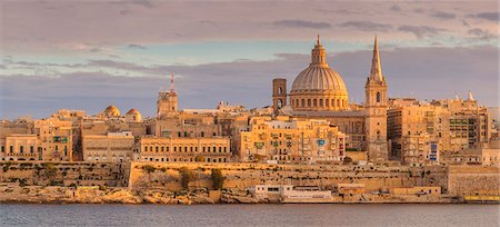 simsearch:841-06616823,k - Valletta skyline panorama at sunset with the Carmelite Church dome and St. Pauls Anglican Cathedral, Valletta, Malta, Mediterranean, Europe Stockbilder - Lizenzpflichtiges, Bildnummer: 841-08059433