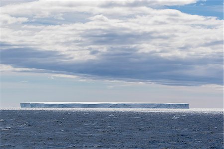 Tabular iceberg in the Gerlache Strait, Antarctica, Polar Regions Stock Photo - Rights-Managed, Code: 841-08101661