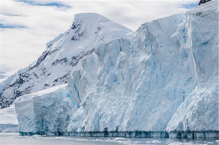 simsearch:841-06446061,k - Tidewater glacier face detail in Neko Harbor, Antarctica, Polar Regions Foto de stock - Con derechos protegidos, Código: 841-08101670