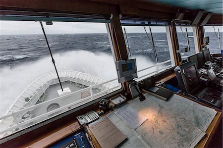 simsearch:841-08101679,k - The Lindblad Expeditions ship National Geographic Explorer in English Strait, South Shetland Islands, Antarctica, Polar Regions Foto de stock - Con derechos protegidos, Código: 841-08101681