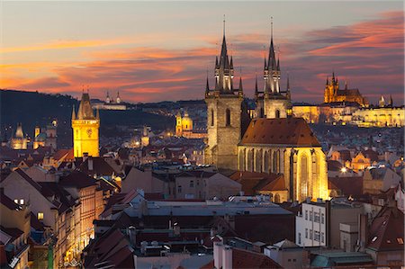 simsearch:877-08128350,k - Overview of the Historic Centre at sunset, Prague, Czech Republic, Europe Photographie de stock - Rights-Managed, Code: 841-08101712