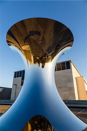 Turning the World Upside Down sculpture by Anish Kapoor, Israel Museum, Jerusalem, Israel, Middle East Photographie de stock - Rights-Managed, Code: 841-08101892