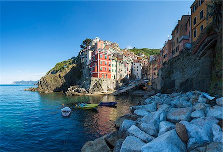 Clifftop village of Riomaggiore, Cinque Terre, UNESCO World Heritage Site, Liguria, Italy, Europe Stock Photo - Rights-Managed, Code: 841-08101907